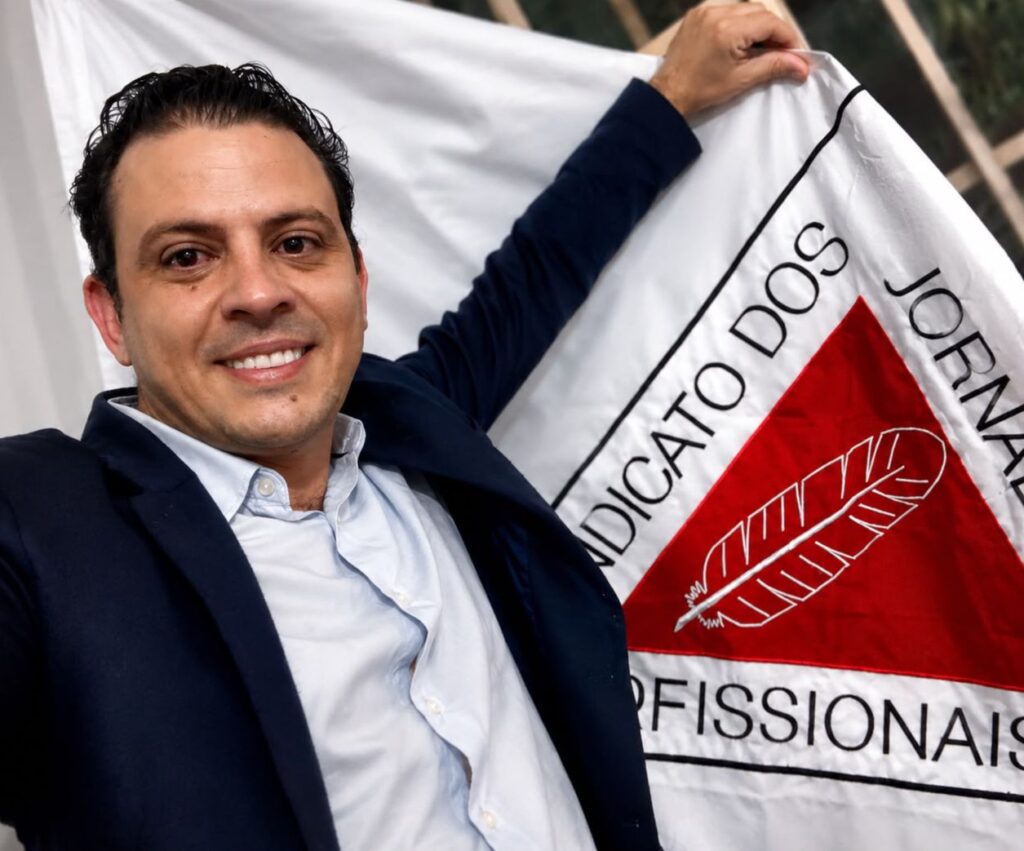 Thiago Góis toma posse como diretor regional do Sindicato dos Jornalistas de Minas Gerais Thiago Gois - capa