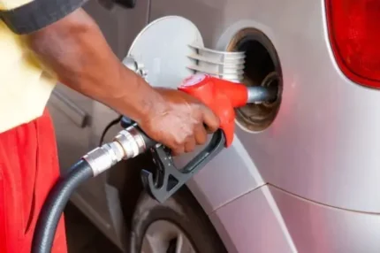 Governo prorroga subsídio de R$ 0,44 na gasolina até 9 de setembro