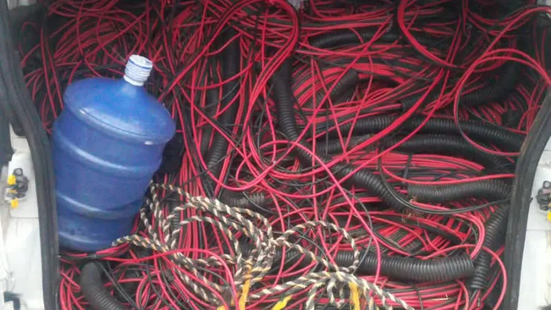 Duas toneladas de fios: Grupo é detido após furto em usina de Divinópolis