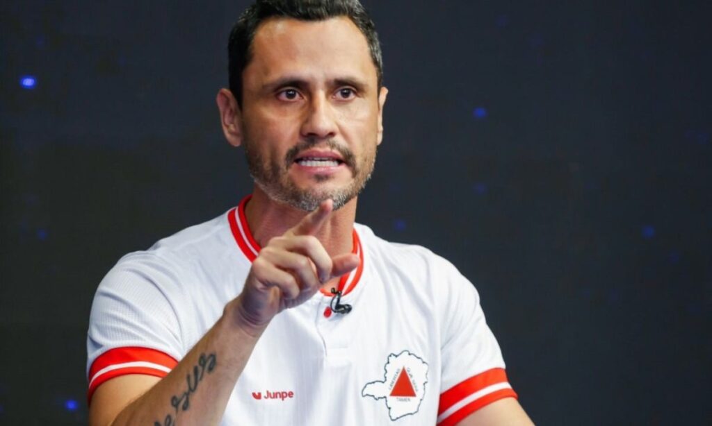 TRE-MG rejeita pedido de Gabriel Azevedo e libera camisas de times usadas por Cleitinho 1_junia-garridoband-minas--1--67437804