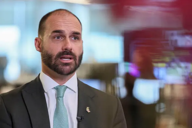 Eduardo Bolsonaro é demitido da Polícia Federal 79e1f730-b2db-11f1-b1d1-571ed4d7ff2c