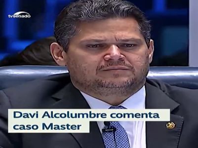 Presidente do Senado respondeu a cobranças da oposição no plenário, relembrou negociação para o filme “Dark Horse” sobre a vida de Jair Bolsonaro