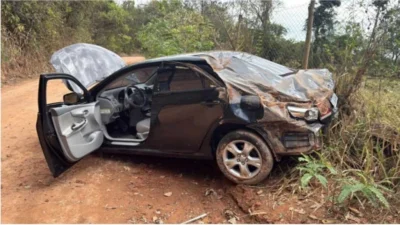 Após perseguição e capotamento, homem tenta subornar PM com pistola em Divinópolis