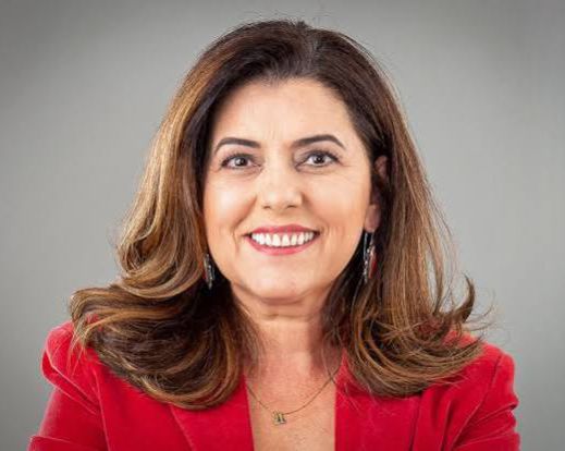 Campanha da secretária nacional de finanças do PT recebe R$ 2,8 milhões e declara R$ 1,75 milhão em despesas; gastos com pessoal concentram quase 60%