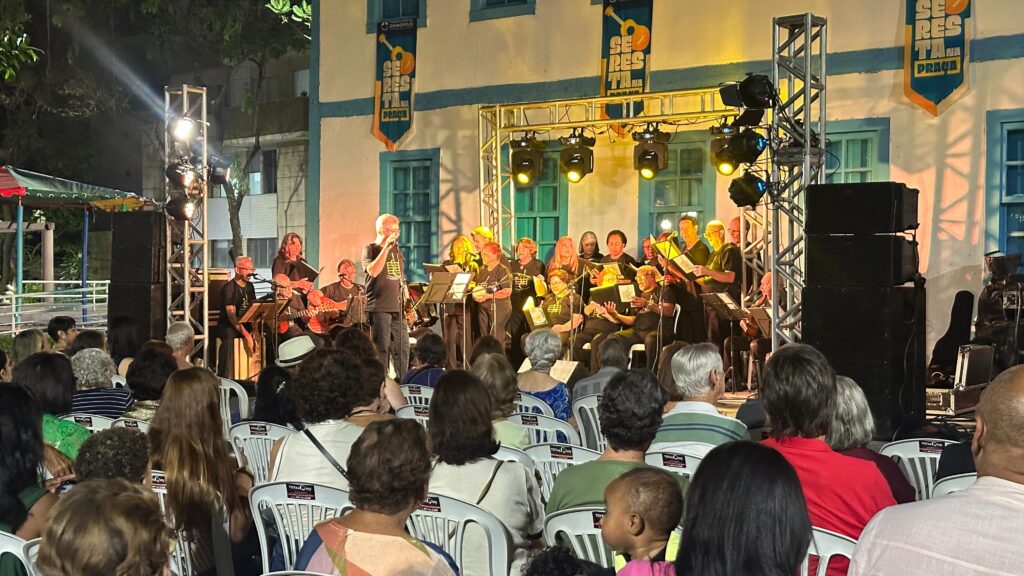 11ª Seresta na Praça levou música e tradição à Praça da Catedral em Divinópolis IMG-20260905-WA0006