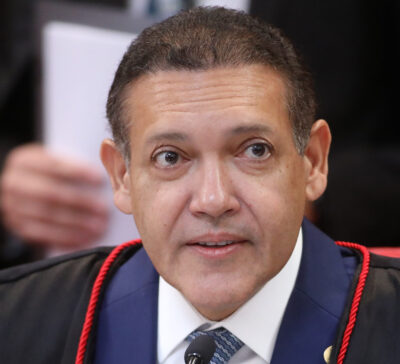Nunes Marques se declara impedido e fica fora de julgamento sobre Moraes no STF