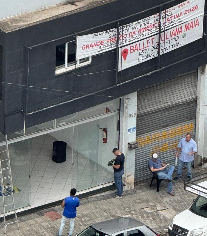 Deputado Eduardo Azevedo inaugura comitê em Divinópolis com presenças de Cleitinho e Domingos nesta terça-feira(8)