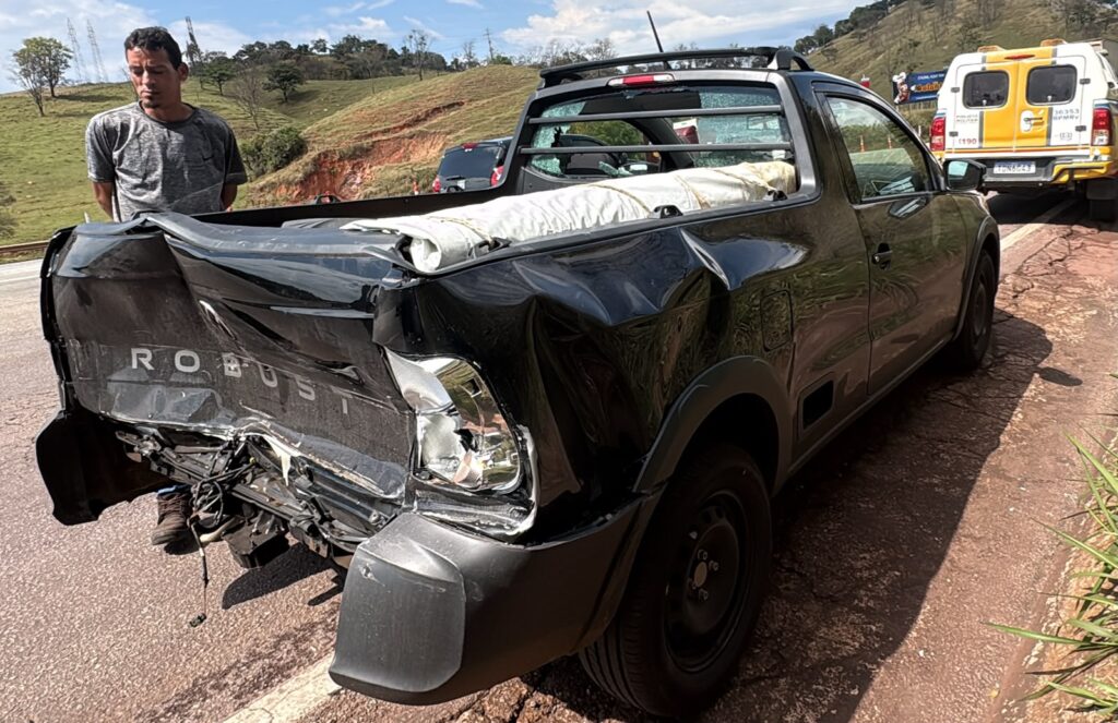 Defeito em cancela de pedágio antecede colisão entre caminhão e Saveiro na MG-050 e Motorista fica ferido em Itaúna WhatsApp Image 2026-09-15 at 14.46.48