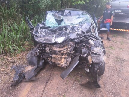Tragédia na BR-352 : Helicóptero é acionado após colisão frontal gravíssima deixar vítima fatal e feridos entre Pará de Minas e Pitangui