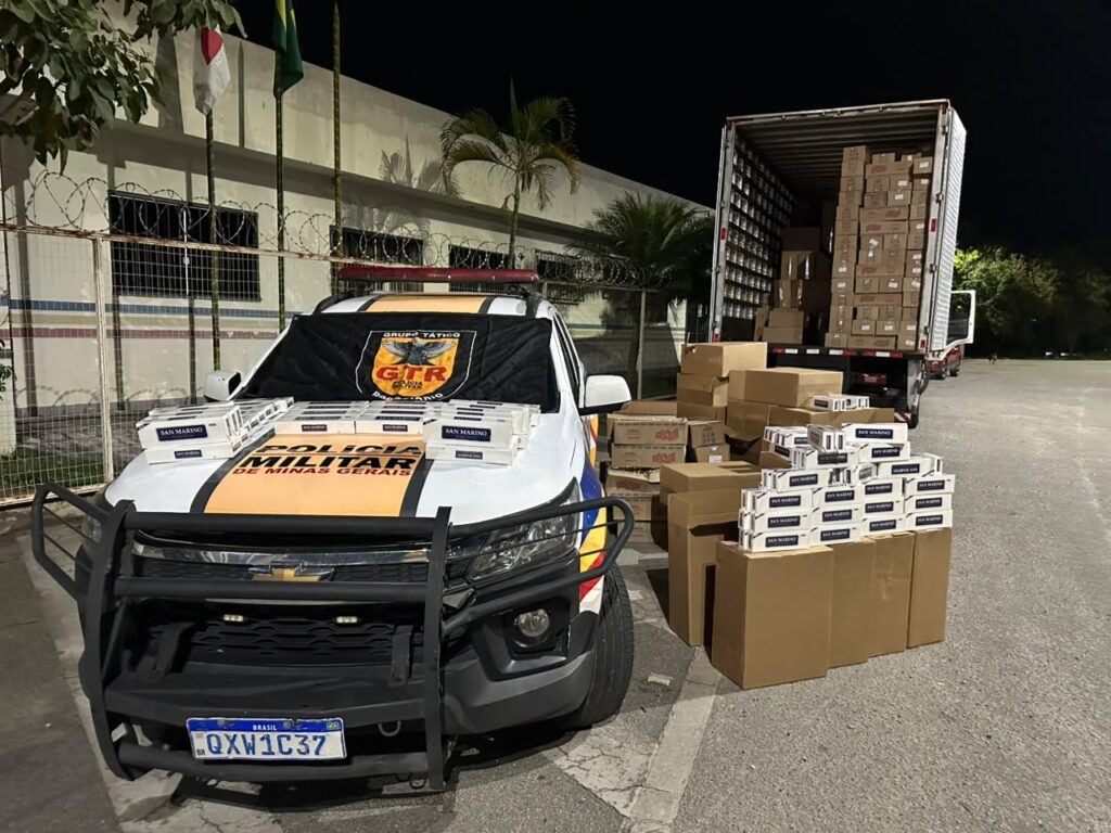 Caminhão com carga de R$ 1,5 milhão em cigarros é interceptado em Divinópolis WhatsApp Image 2026-09-25 at 07.26.48