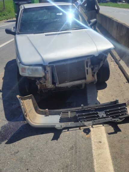 Motorista de 68 anos fica em estado grave após acidente na MG-050 em Divinópolis