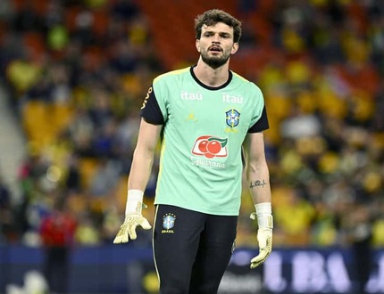 Goleiro de Perdigão, Otávio, do Cruzeiro, estreia pela Seleção Brasileira em vitória contra a Austrália