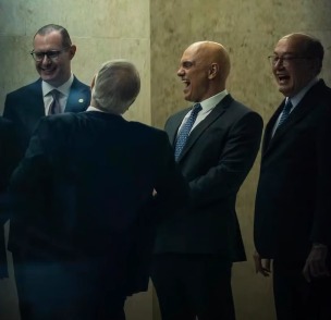 STF restringe acesso de fotógrafos após imagem de Moraes aos risos provocar repercussão