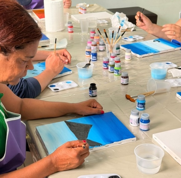 Projeto Mãos que Transformam no CAPS em Carmo do Cajuru transforma pintura em inclusão
