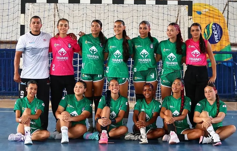 Handebol feminino de Nova Serrana se destaca nos Jogos Escolares Brasileiros na quarta-feira (16)