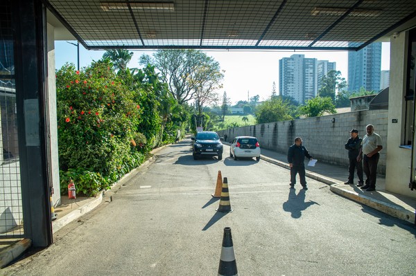 Em cerimônia fechada o corpo do cantor Rick Sollo é velado e sepultado nesta quinta-feira (24) em Sorocaba São Paulo rick-sollo-cemitierio