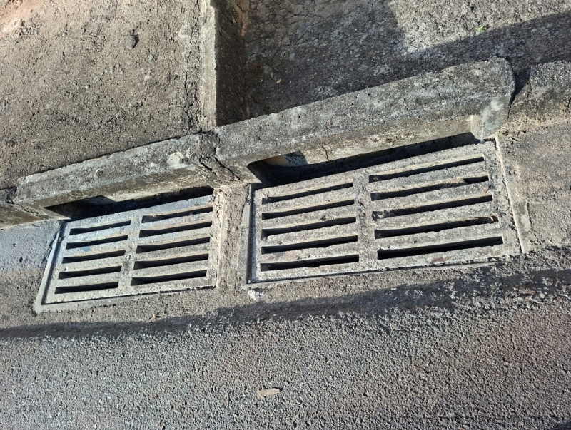 Carmo do Cajuru intensifica limpeza de bueiros para prevenir alagamentos