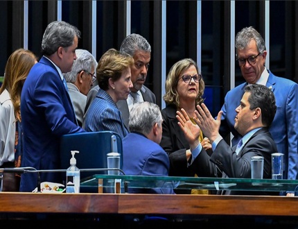 Senado avança no debate sobre fim da escala 6×1, mas tramitação da proposta gera divergências