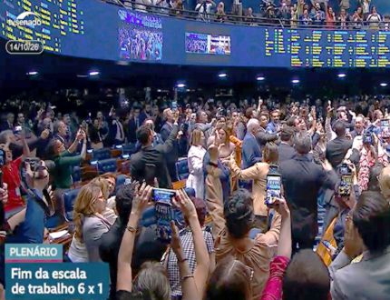 Senado aprova fim da escala 6×1 e votação termina marcada por gritos contra Bolsonaro e discursos pró-Lula