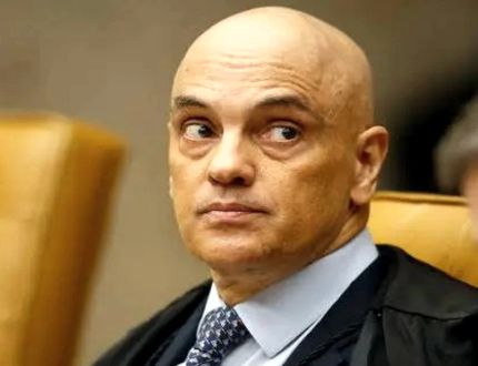 Avanço de Flávio (PL) nas urnas muda rota do STF; Moraes arquiva investigações contra bolsonaristas