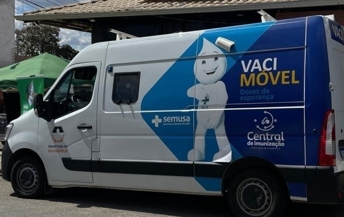 Vacimóvel e equipe itinerante levam vacinas a diferentes regiões em Divinópolis até sábado (24)