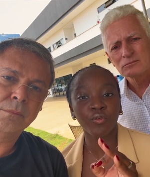 Deputados pedem prisão de Flávio Bolsonaro e acionamento da Interpol após notícia de viagem aos EUA