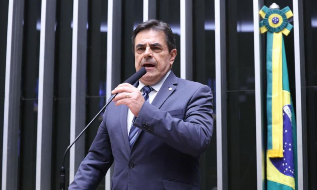 Domingos Sávio mira ministros do STF e defende impeachment por crimes domingos-savio