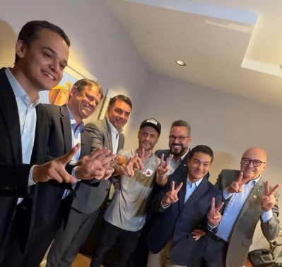 Cleitinho se une a Nikolas e Flávio Bolsonaro e entra com força na mobilização pelo segundo turno image (1)