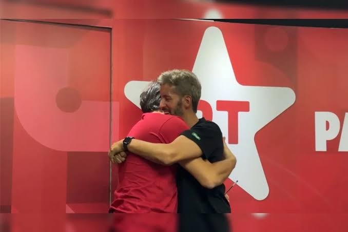 “Não combinei nenhum cargo com ele”, diz Grass sobre reeleição de Lula