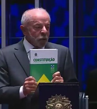 Fim da escala 6×1: Lula celebra promulgação e agradece mobilização popular