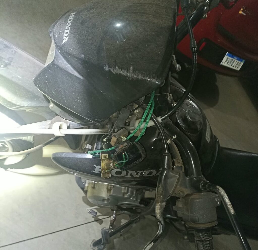 Motociclista perde o controle da moto e sofre acidente na MG-431 em Pará de Minas moto